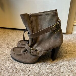 Minelli Tan Ankle Booties with Decorative Buckles